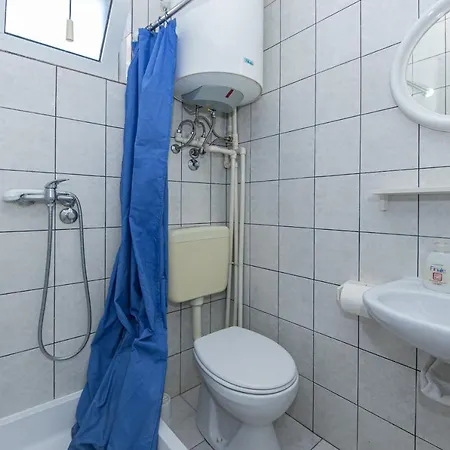 Studio Gradac 5198e Apartment